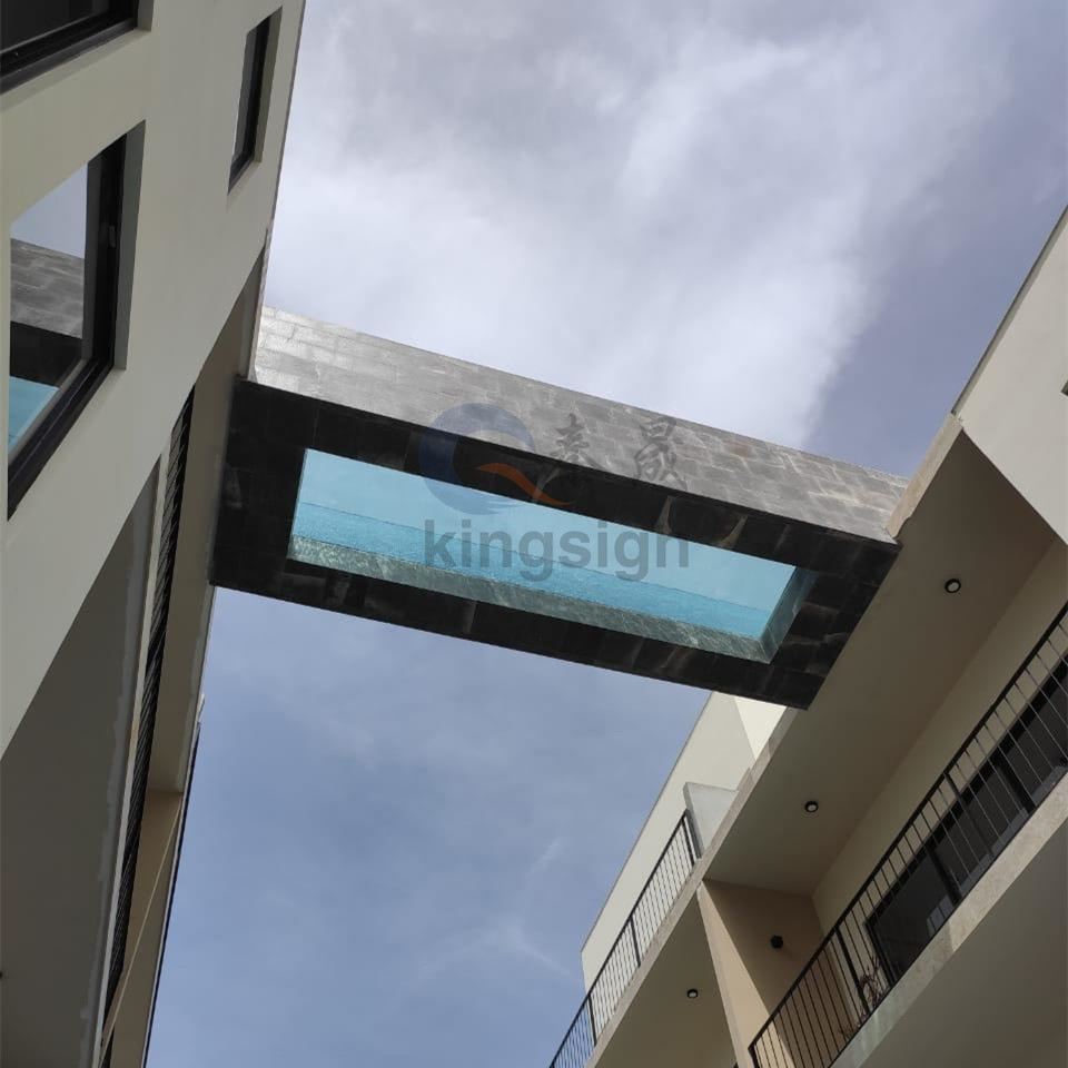 Piscina nel cielo